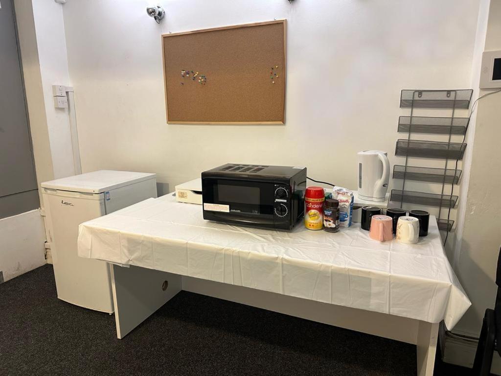 Frühstückspension 2 Mins To Euston Station, Triple Bedroom With Private Bathroom C